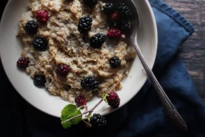 Mulberry Oatmeal Breakfast Bowl